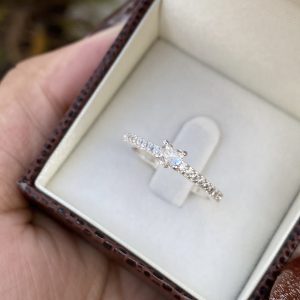 Anel Solitário Cinderela Coração