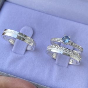 Alianças Cisnes 3,5 mm Com Anel Solitário Belly Pedrinha Azul Claro