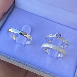 Alianças Condessa 3 mm Com Anel solitário Belly Pedrinha Lilás