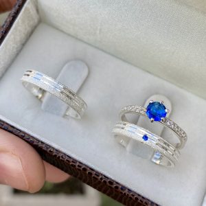 Alianças Crystal 3,5 mm Com Anel Solitário Belly Pedrinha Azul Escuro