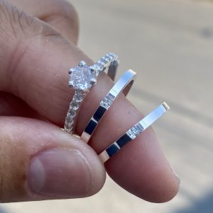 Alianças Lumy 2 mm Com Anel Solitário Julieta