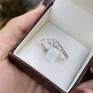 Anel Solitário Akyra