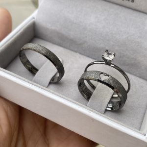 Alianças Grécia Black Diamantado 4 mm Coração Vazado